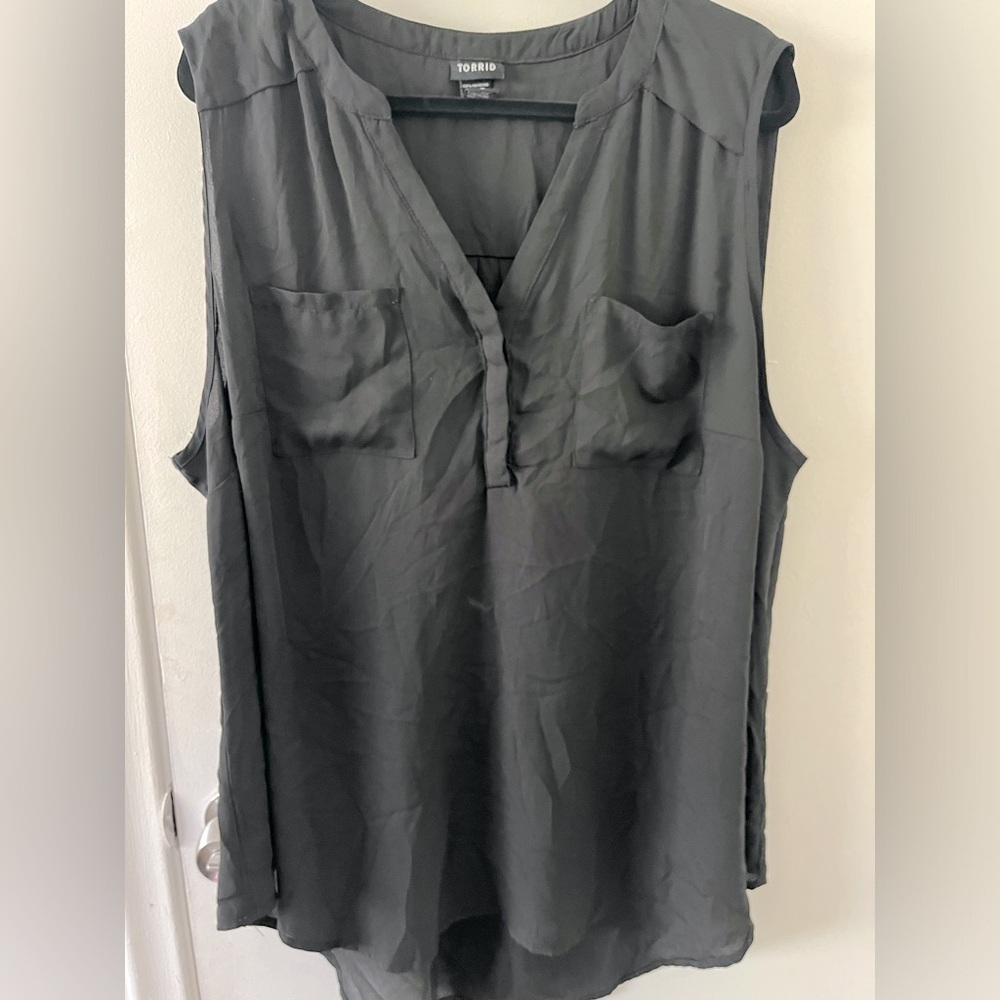 Torrid Harper sleeveless black top